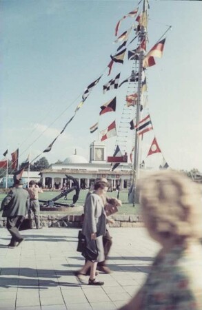 Blick auf das Messegelände der Mustermesse in Leipzig (1954)