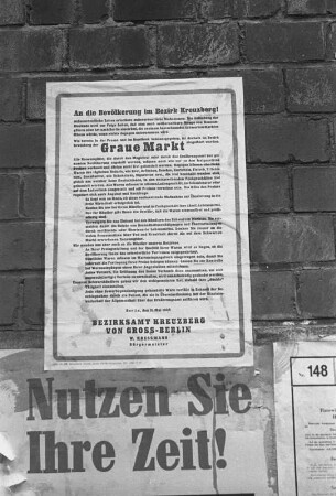 Berlin. Zettel mit Hinweisen zur Einführung des "Grauen Marktes" an die Bevölkerung im Bezirk Kreuzberg gerichtet
