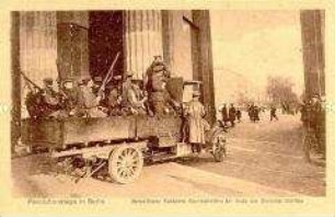 Wagen mit revolutionären Soldaten am Brandenburger Tor