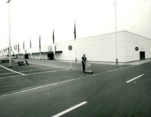 DEZ Einkaufszentrum, 1968