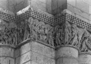 Kapitell mit Majestas Domini