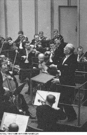 Bauleiter Hentschel, Brigadier Küntzel, Scheffler, VEB Altissa-Kamera-Werk Dresden, Brunhilde Diener, VEB Elbflorenz Dresden, Oberingenieur Haufe, Heinz Kubach, Heinz Nicolaus, Graphiker Wenzel, Hans Knappertsbusch, Direktor des Orchesters der Staatskapelle Dresden, u.a., Oktober 1956 - Mai 1957
