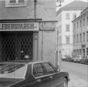 Dresden, Heinrichstraße, Straßenschild, Hausnummernwegweiser