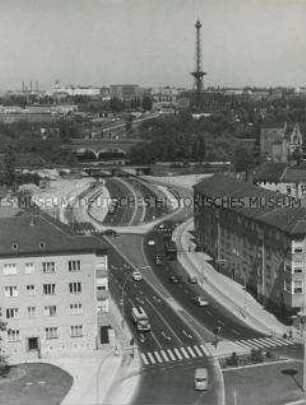Blick auf die Tunneleinfahrt Halensee der Berliner Stadtautobahn (A 100)
