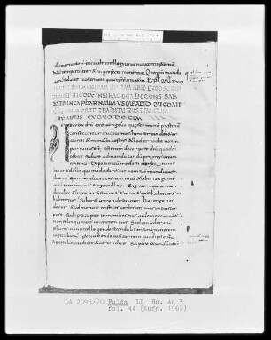 Augustinus, In Johannem evangelistam tractatus 22-54 — Initiale V, Folio 44 recto