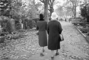 Besuch auf dem Karlsruher Hauptfriedhof