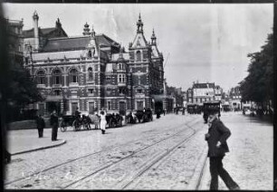 Amsterdam, Leidseplein mit der Stadsschouwbourg (heute International Theatre Amsterdam)