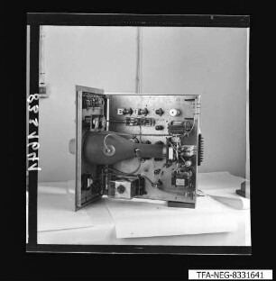 Einschub 2 eines Magnetron-Tastgeräts, Foto 1983