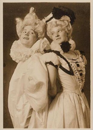Frau Ruperti und Fräulein Poesnecker
