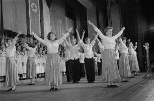 Kulturveranstaltung anlässlich des Internationalen Mädchentags : Tanzdarbietung