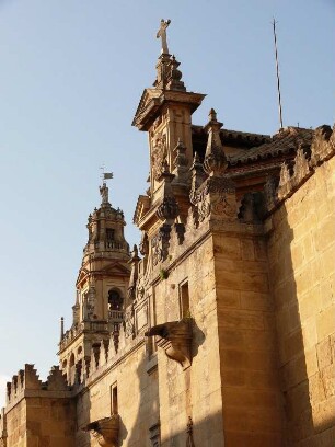 Mezquita Moschee-Kathedrale, Aussenmauer und Glockenturm