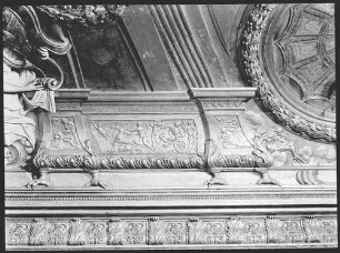 Berlin, Schloss Berlin, Rote Samtkammer, Andreas Schlüter, Reliefs in der Deckenkehlung, R.: 790.