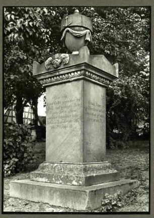 b. Bergzabern. Grabstein d. Einnehmers Franz Peter Broc. 1832