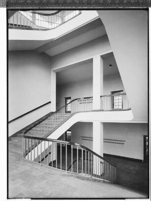 Schule Adlerstrasse (Hamburg-Barmbek): Treppenhaus : SchumacherWV Nr. 273
