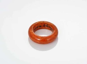 Fingerring, "Milhwa jihwan" 밀화지환