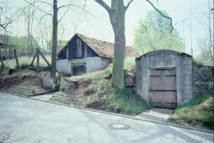 Keller auf dem Trinkhügel
