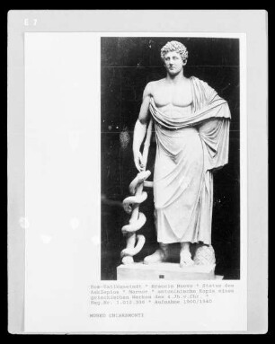 Statue des Asklepios