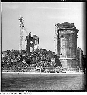 Dresden-Altstadt. Ruine der Frauenkirche während ihrer archäologischen Enttrümmerung