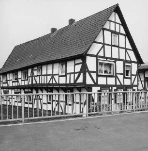 Meinhard, Eschweger Straße 10