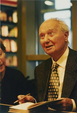 Robert Merle