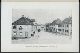 Geburtshaus von David Friedrich Strauß (1808-1874; Schriftsteller, Philosoph und Theologe) in Ludwigsburg. Heliogravüre nach Fotografie. Tafel nach Seite 10 in: Kohut, Adolph: David Friedrich Strauß als Denker und Erzieher. Leipzig: A. Kröner, 1908. Dresden: SLUB 24.8.2034