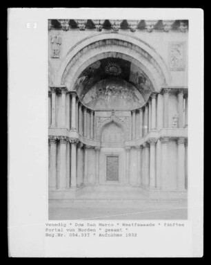Dom San Marco — fünftes Portal von Norden