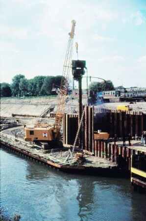 Rammarbeiten Unterwasser Schleuse Gelsenkirchen/Rhein-Herne-Kanal