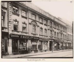 Wohn- und Geschäftshaus Landsberger Straße 64, Berlin-Mitte: Ansicht (aus: Julius Kohte, Alt-Berlin, Bauwerke in Berlin und Charlottenburg, aufgenommen 1907-1914)