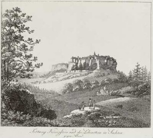 Festung Königstein und der Lilienstein in Sachsen gegen Abend
