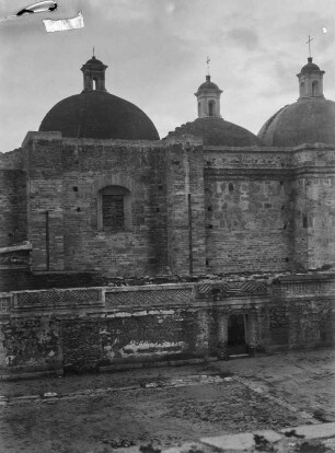 Kirche San Pablo : Die Kirch San Pablo in Mitla, errichtet auf den Ruinen einer Tempelanlage.
