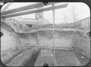 Dresden-Altstadt, Taschenberg 3. Ruine des Taschenbergpalais. Ausgrabungen