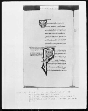 Paulusbriefe mit Glossen — Initialen T (hessalonicenses) und P (aulus), Folio 131verso