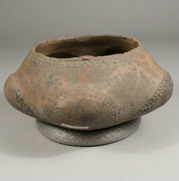 Clay vessel