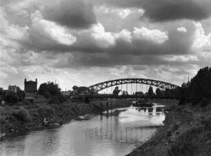 Wolkenbilder. Bremen. Kleine Weserbrücke