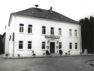 Dresden-Kaditz, Spitzhausstraße 1. Gasthof "Kaditz" (2. H. 19. Jh.)