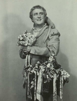 Maria Müller (1898-1958; Sopranistin) als Eva in "Die Meistersinger vorn Nürnberg" von Richard Wagner. Fotografie. Bayreuther Festspiele 1943