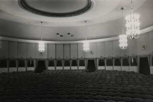 Theater am Kurfürstendamm. Saal