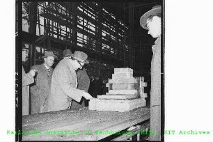 Besuch des Bundestagsausschusses für "Atomkernenergie und Wasserwirtschaft" am Kernforschungszentrum Karlsruhe (KfK)