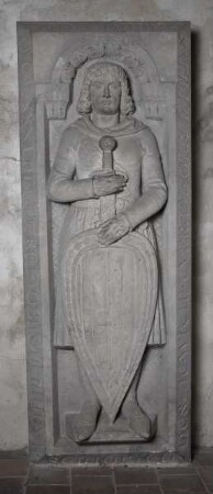 Grabplatte für Heinrich 1. Graf von Wettin, gestorben 1181