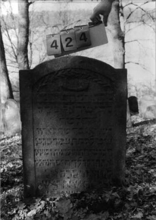 Grabstein 424 (1)