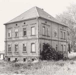 Villa, Thräna