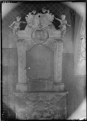 Weinheim Sankt Laurentius Kirche Epitaph Maria Theresia Josepha Ulner von Dieburg geborene von Haxthausen (gestorben 1731), Gemahlin des Franz Pleickard Ulner von Dieburg