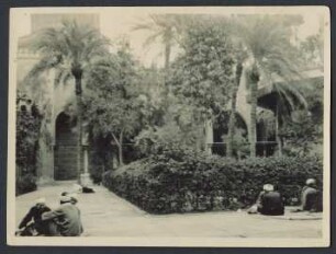 Der innere Hof der Moajjad Moschee in Kairo