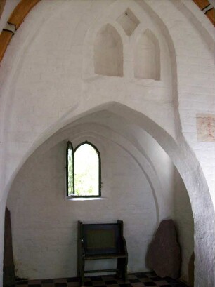 Groß Zicker (Rügen): Dorfkirche