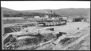 Oregon. Cascade Locks, Columbia River