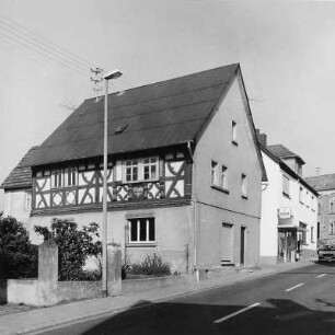 Dornburg, Egenolfstraße 18
