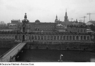 Dresden-Altstadt. Zwinger (1709-1728; M. D. Pöppelmann, B. Permoser)