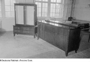 Kommode, Vitrine