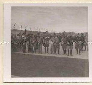 Centocelle, Staatsbesuch Adolf Hitlers in Italien vom 02. bis 10. Mai 1938, General Graziani, General de Bono und hohes Militär in Erwartung der Parade