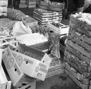 Arbeitsbetrieb im Großmarkt am Weinweg.